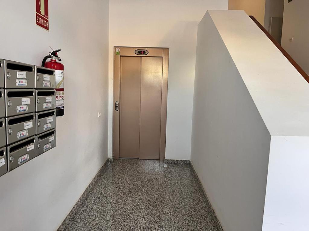 Melo Home Vecindario-Near Airport-Elevator-Garage Sardina Exterior photo