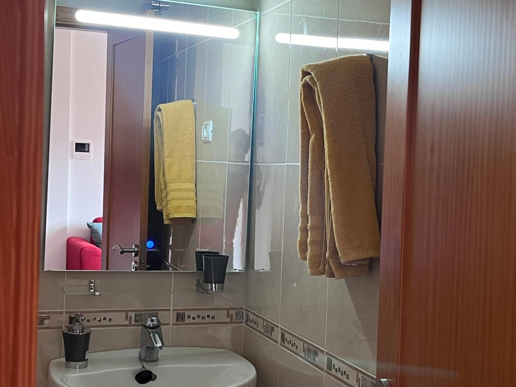 Melo Home Vecindario-Near Airport-Elevator-Garage Sardina Exterior photo
